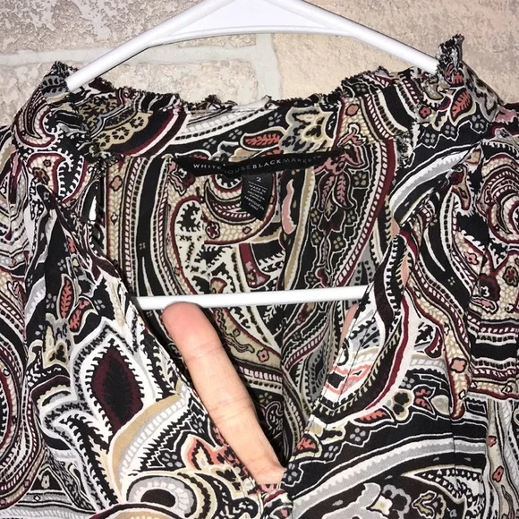 ✅White House Black Market Blouse - Picture 3 of 9